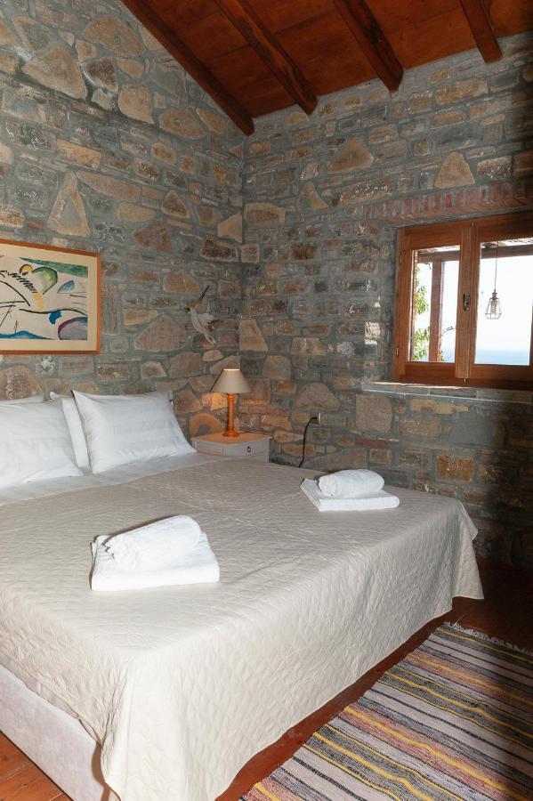 Oceanis Cottage House Ormos Koumeikon Exterior foto