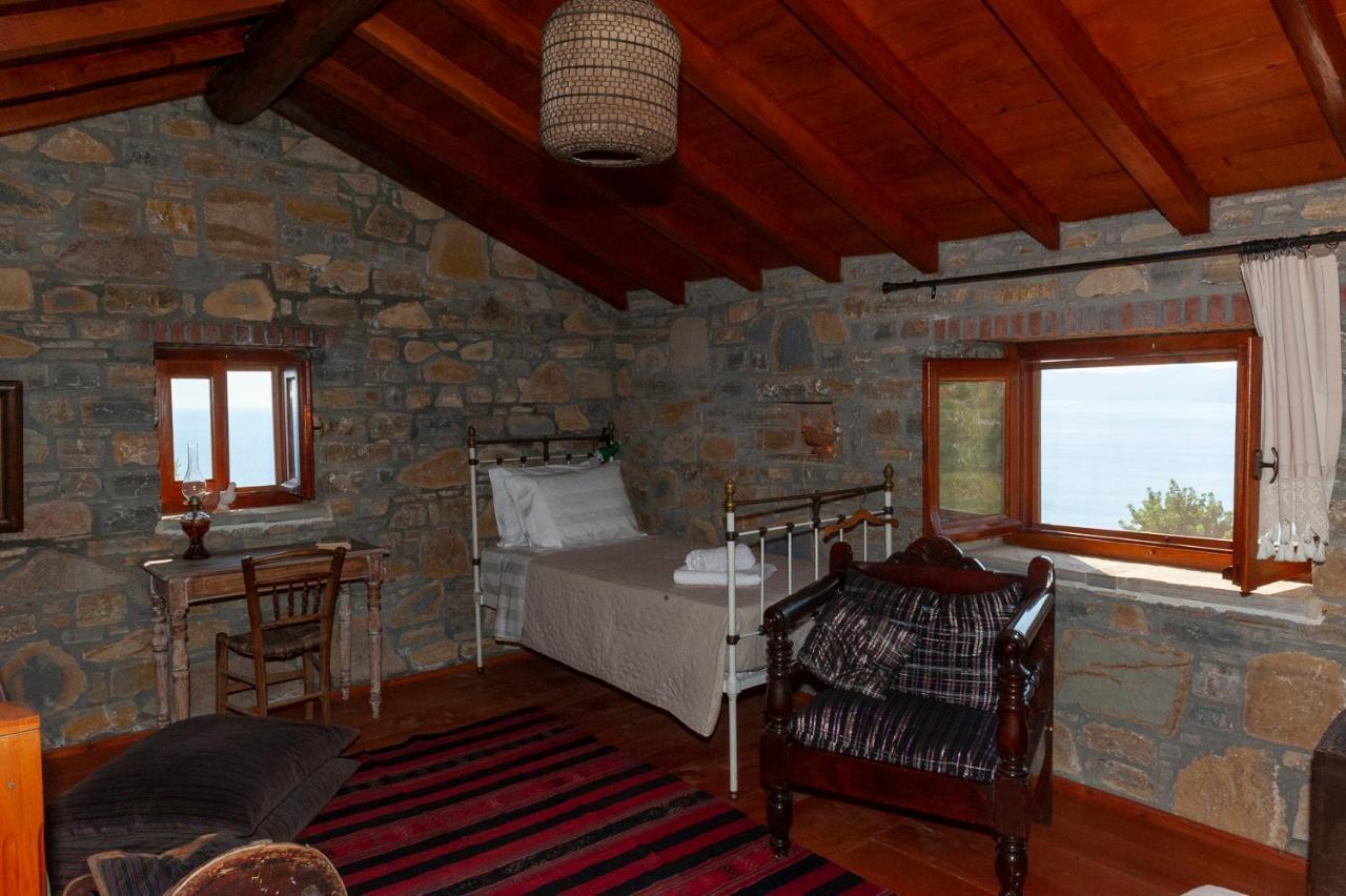 Oceanis Cottage House Ormos Koumeikon Exterior foto